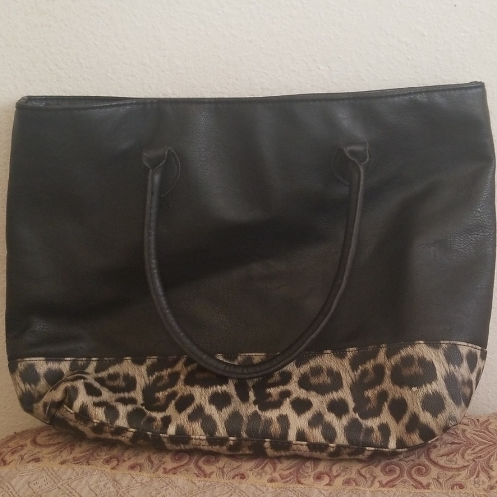 DSW Black leopard print tote bag